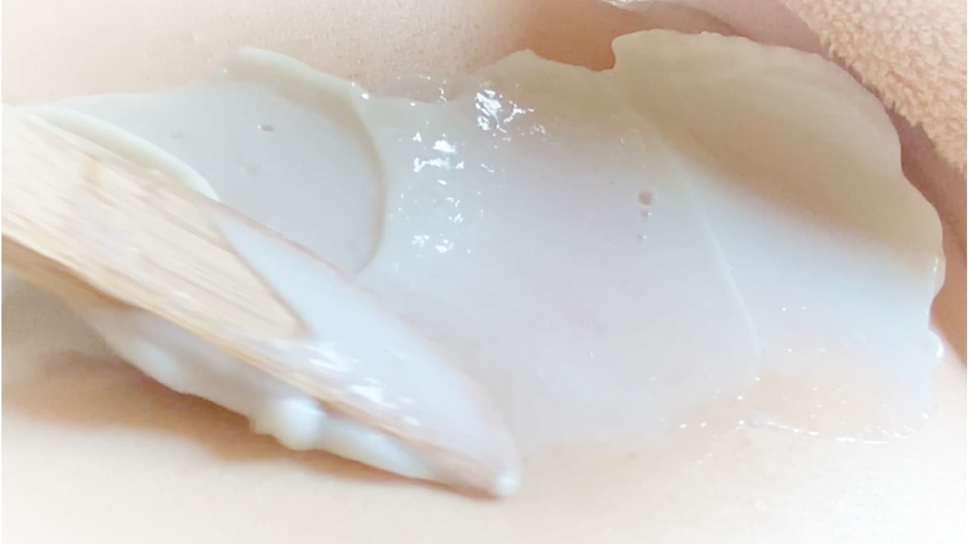 クレイセラピーと木のスプーン